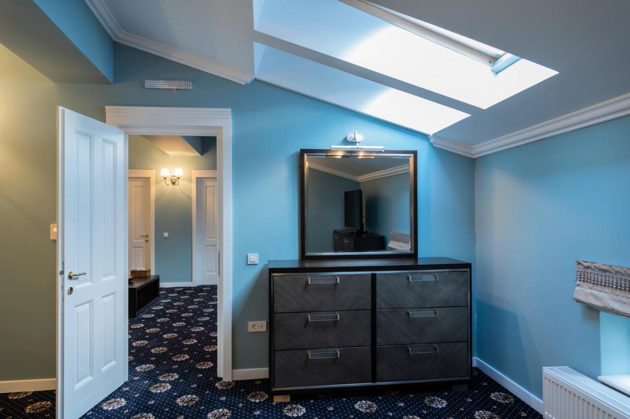 Sir Luxury Boutique Hotel Braila Exterior photo